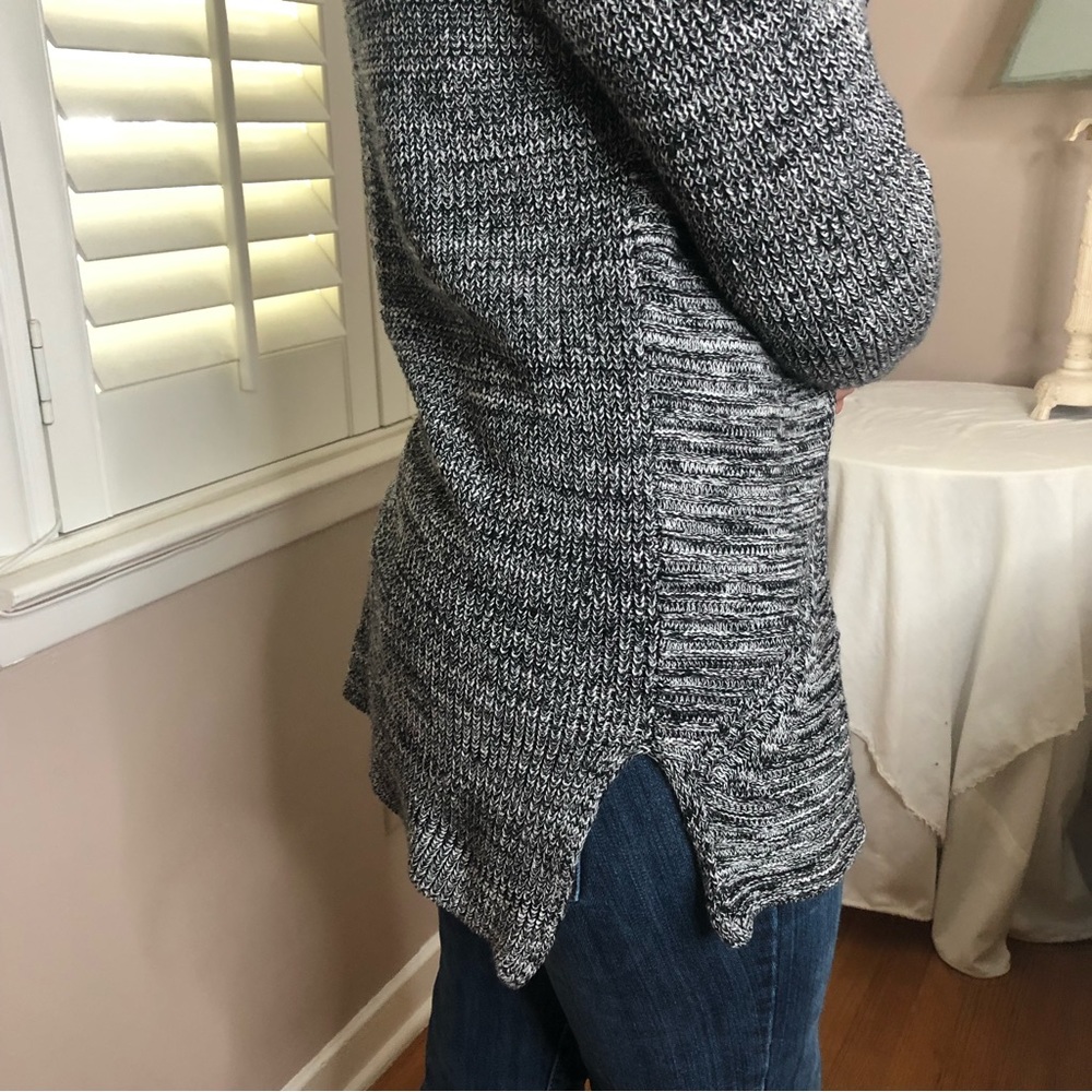 4 LEFT XS-L Oversized Sexy Black & White Knit Ribbed Acrylic Sweater - Picture 3 of 4